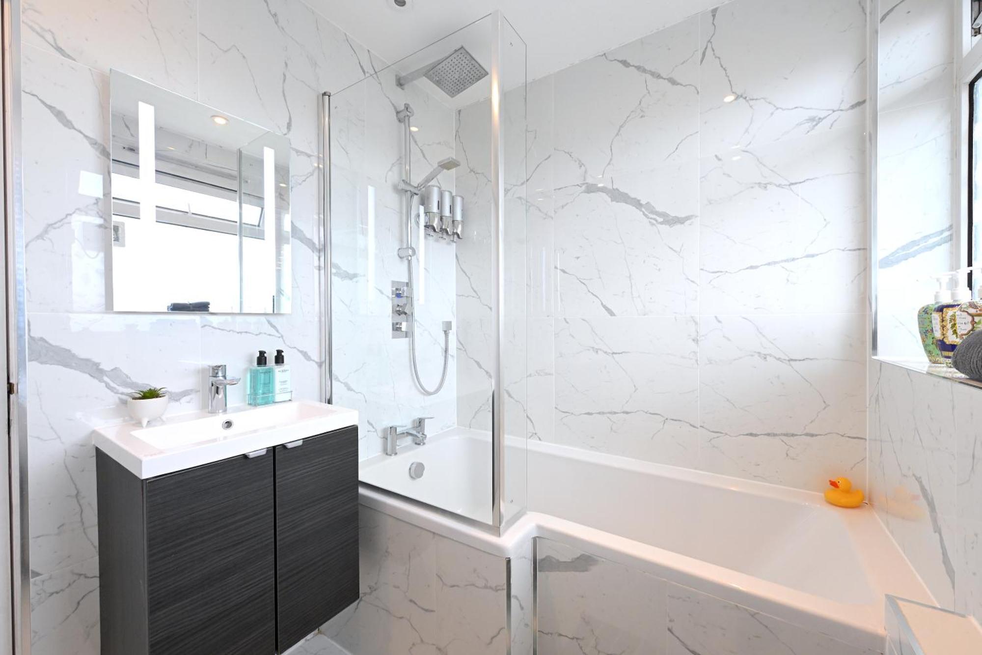 Superb 4 Bedroom Flat In The Heart Of Camden Town London Luaran gambar